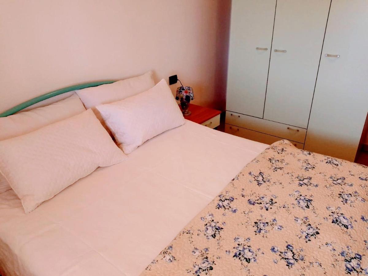 Residenza Rosa Maria Lägenhet Orosei Exteriör bild